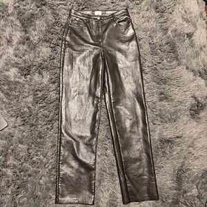Aritzia Wilfred black faux vegan leather going out straight leg pants sz 4(26)